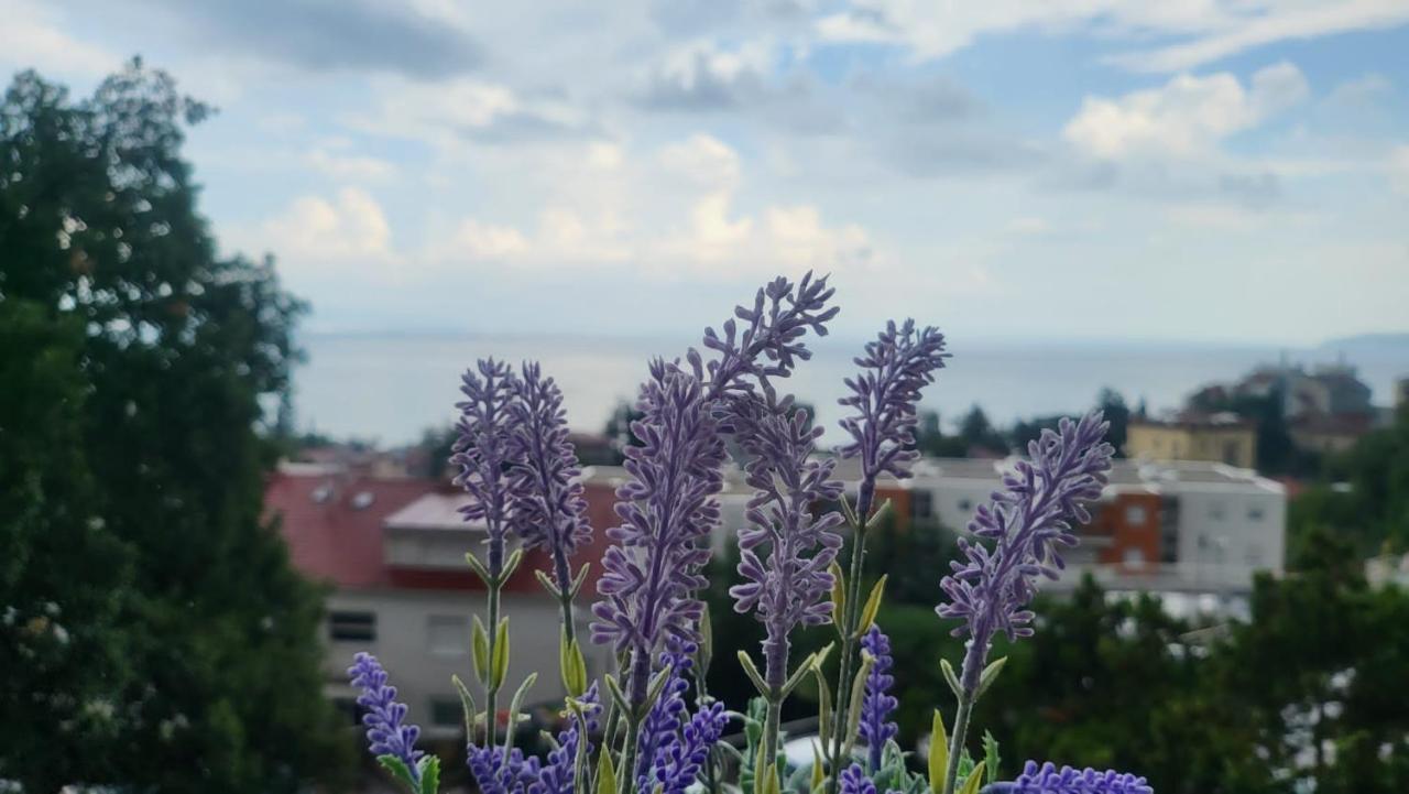 Apartment With Direct Sea View, Free Parking And Close To Beaches And Promenade 로브란 외부 사진